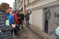 2013-04-12-enthuellung-madonna-graffito-18