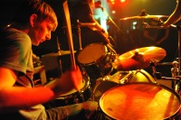 Veranstaltungsreihe "Das grÃ¼ne Foyer" der GrÃ¼nen Mafia Leipzig
Nummer III: Fun-Ska-Punk & Rock 'n Roll
Donnerstag 10. Februar 2001
Leipzig, Theaterfabrik

Live Musik mit den Bands:
Sunfitz
Abschlach Kommando
Die EKLA-TANTE

Im Foto: Die EKLA-TANTEN