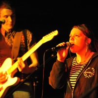 Veranstaltungsreihe "Das grÃ¼ne Foyer" der GrÃ¼nen Mafia Leipzig
Nummer III: Fun-Ska-Punk & Rock 'n Roll
Donnerstag 10. Februar 2001
Leipzig, Theaterfabrik

Live Musik mit den Bands:
Sunfitz
Abschlach Kommando
Die EKLA-TANTE

Im Foto: Abschlach Kommando