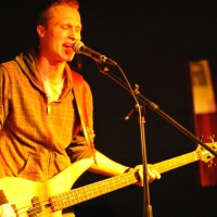 Veranstaltungsreihe "Das grÃ¼ne Foyer" der GrÃ¼nen Mafia Leipzig
Nummer III: Fun-Ska-Punk & Rock 'n Roll
Donnerstag 10. Februar 2001
Leipzig, Theaterfabrik

Live Musik mit den Bands:
Sunfitz
Abschlach Kommando
Die EKLA-TANTE

Im Foto: Die EKLA-TANTEN